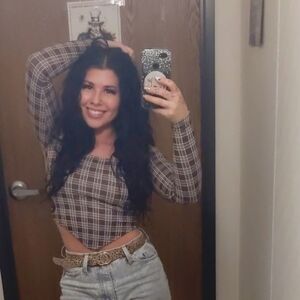 Chic Plaid Long Sleeve Crop Top